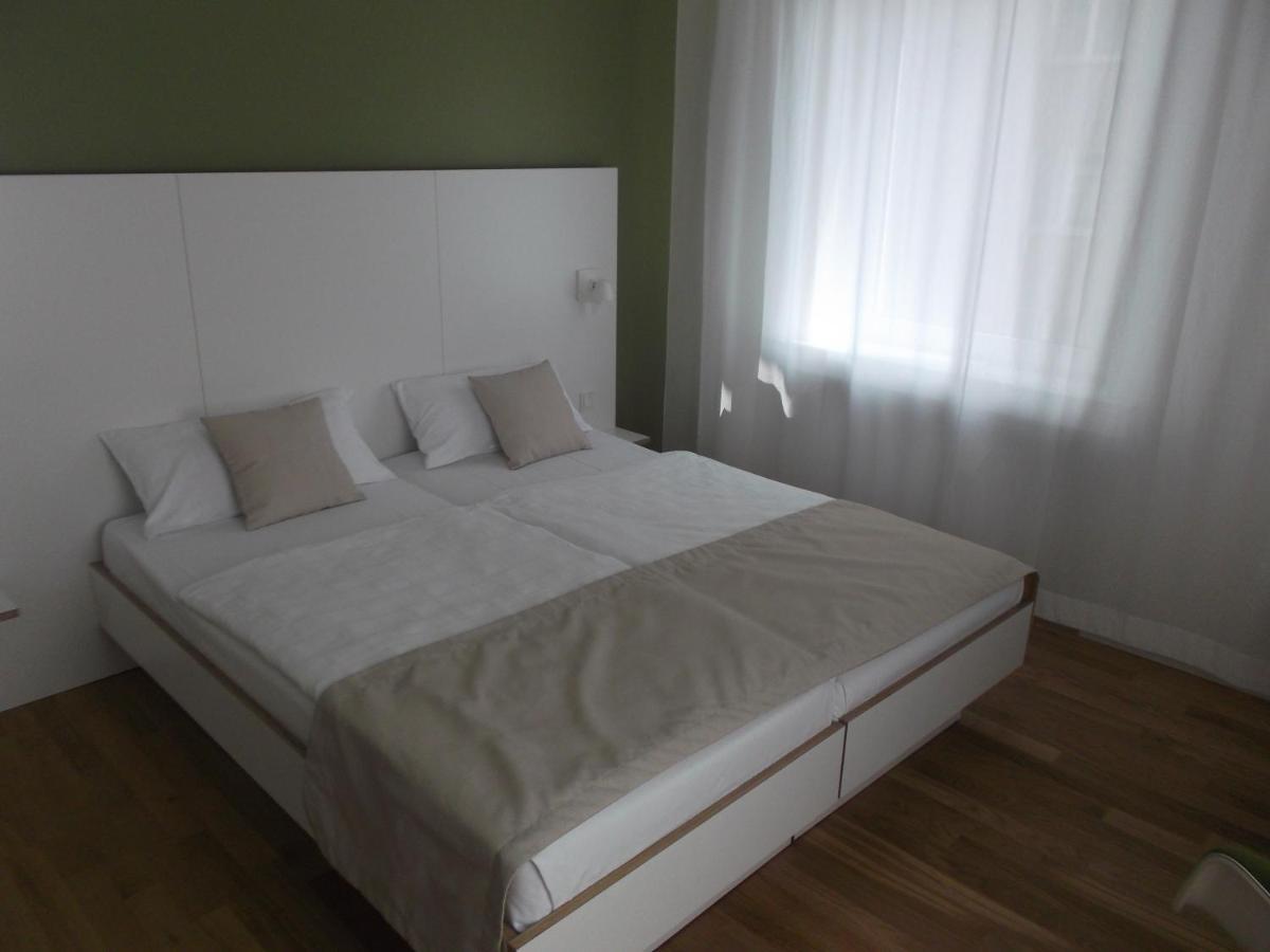 Art Hotel Ufer Düsseldorf Szoba fotó